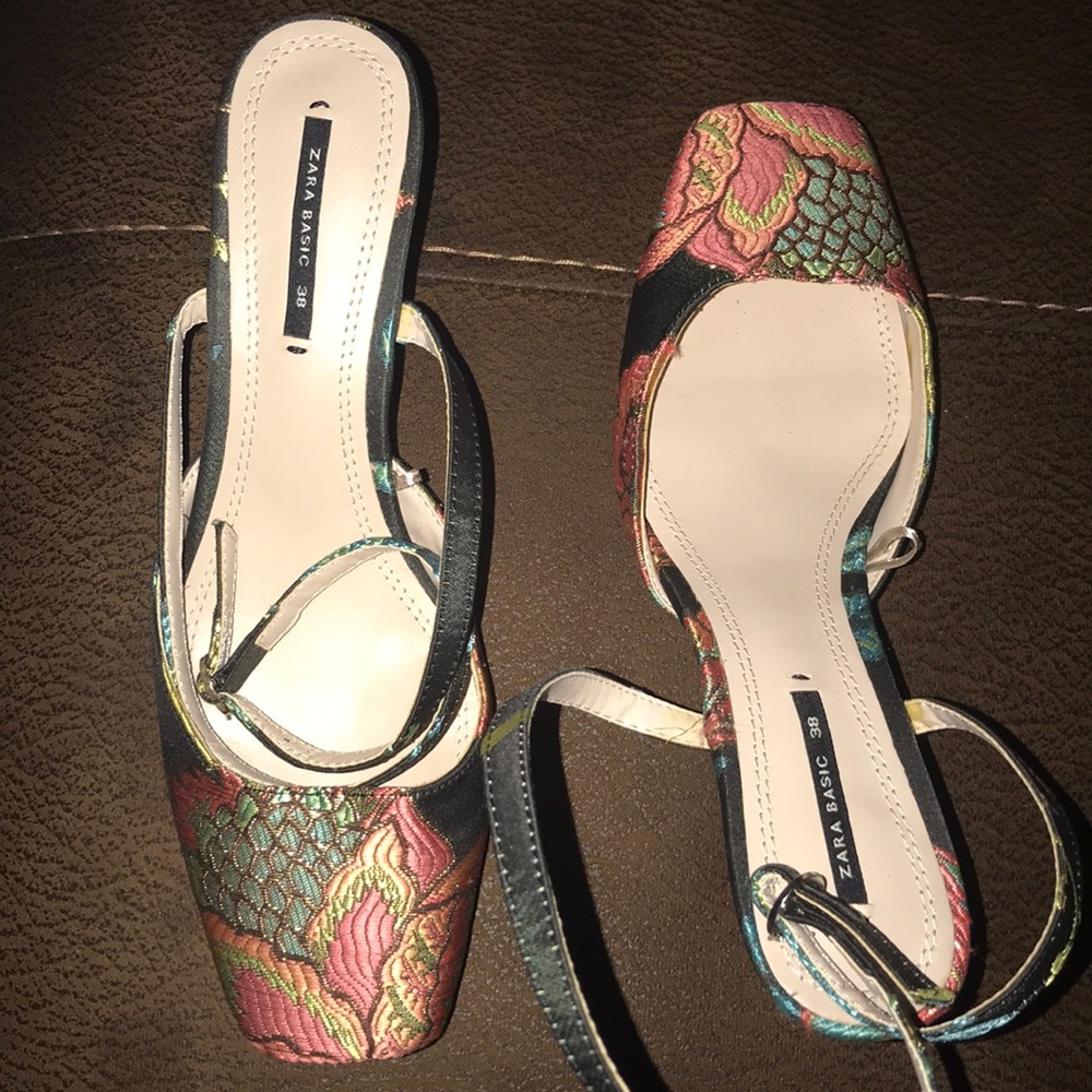 ZARA kitten heel shoes